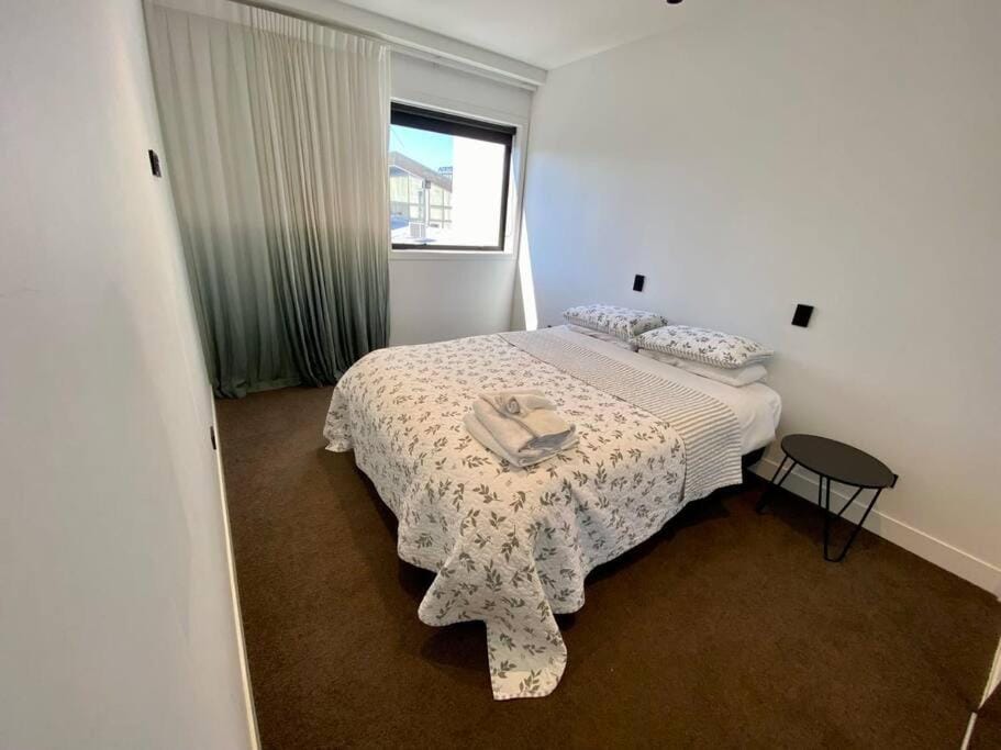 Entertainers penthouse with 5 bedrooms pool & spa Apartment in Auckland