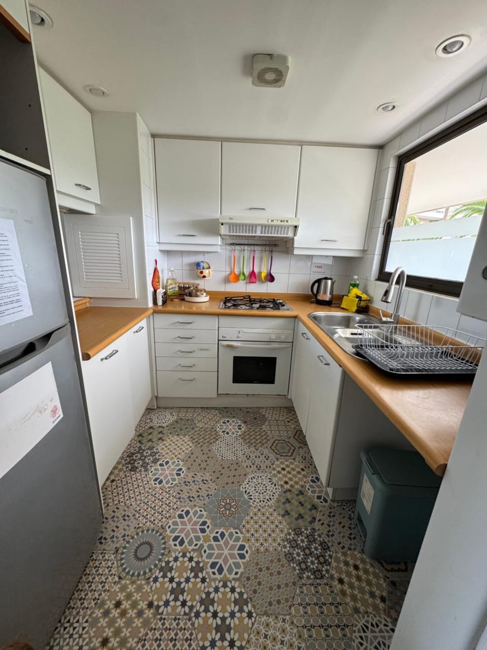 Kitchen or kitchenette, oven, stove