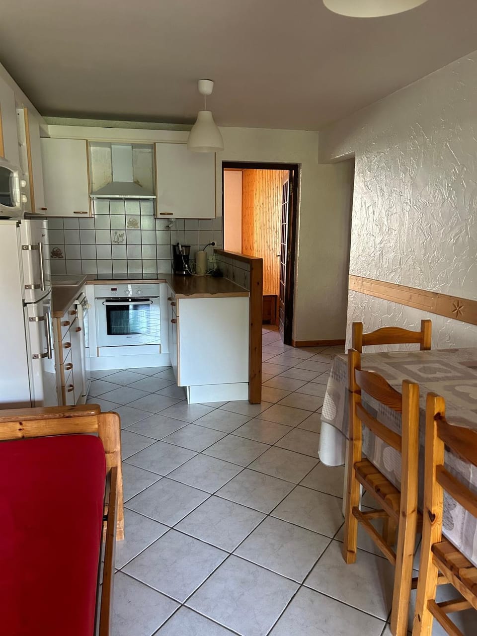 Property building, Kitchen or kitchenette, Living room
