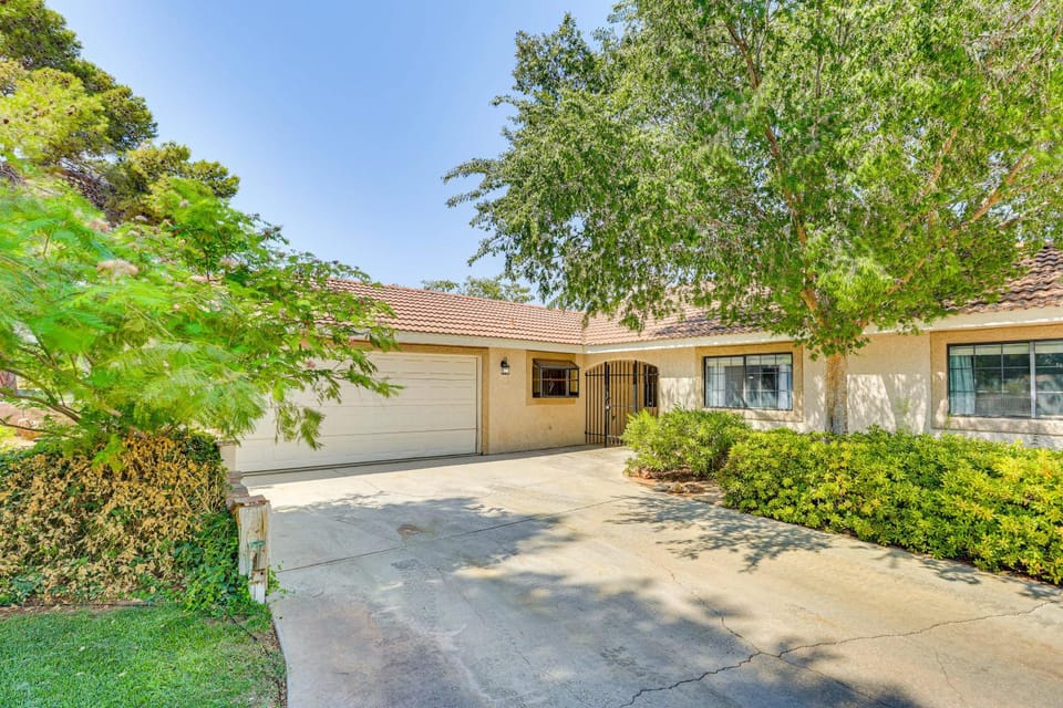 Pet-Friendly Home w/ Game Room in Las Vegas! House in Las Vegas