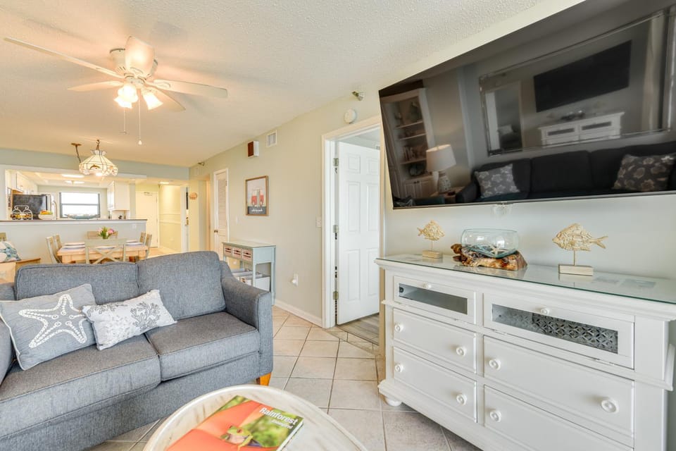 Oceanfront Condo w/ Heated Pool in Emerald Surf! House in Pensacola Beach