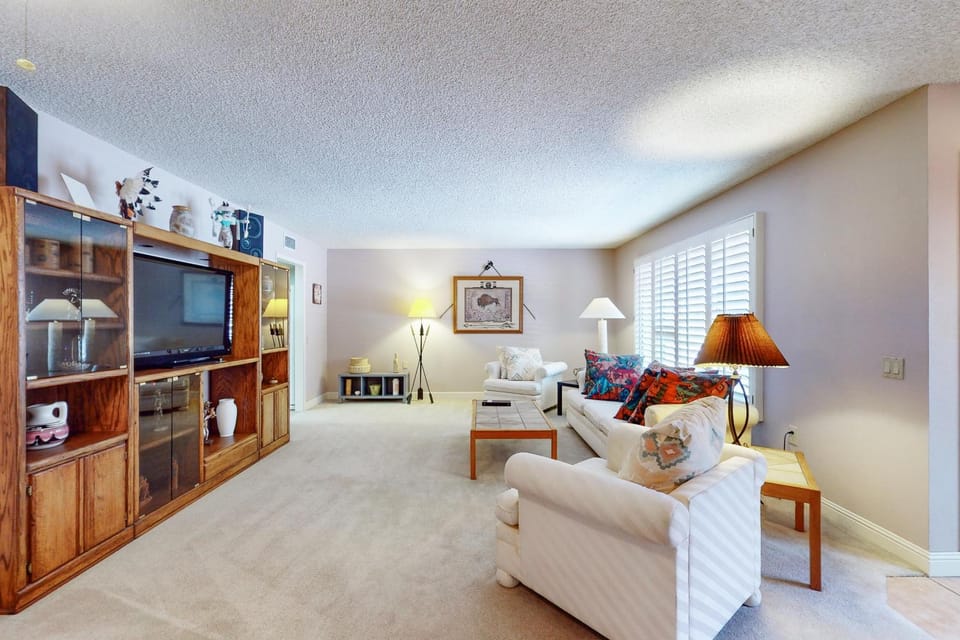 Long-Term Stay in Sun City! Lovely Home w/ Patio House in Sun City