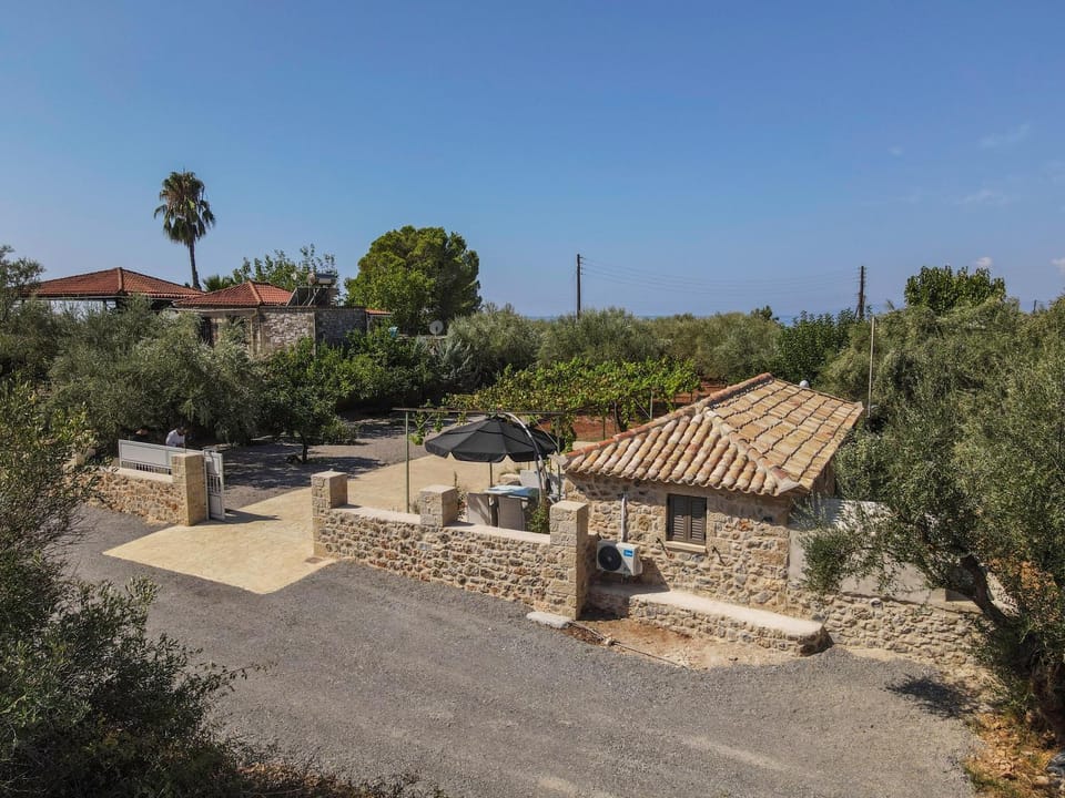 Property building, Day, Natural landscape