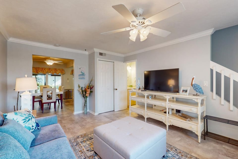1 Mi to Beach! Marco Island Family Getaway w/ Pool House in Marco Island