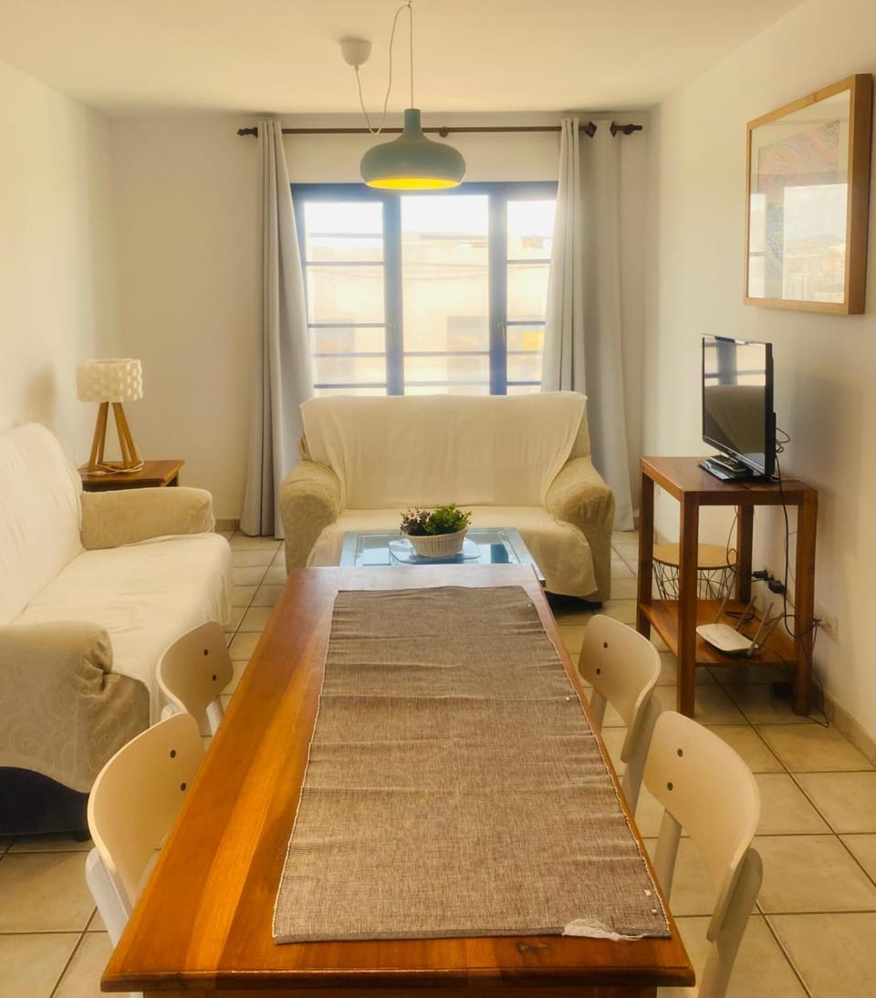 Living room, Photo of the whole room, Dining area