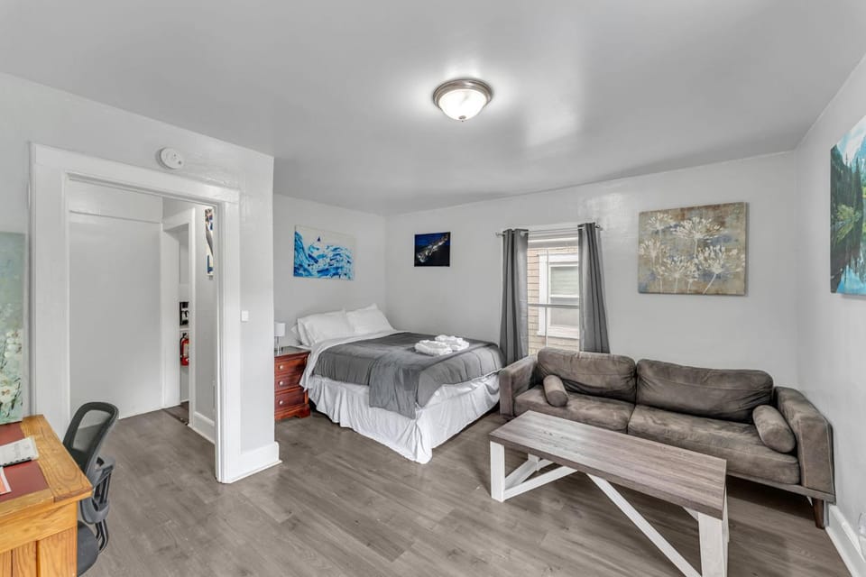 Pitcher's Paradise Apt 2-All Star Baseball Rentals Apartment in Oneonta