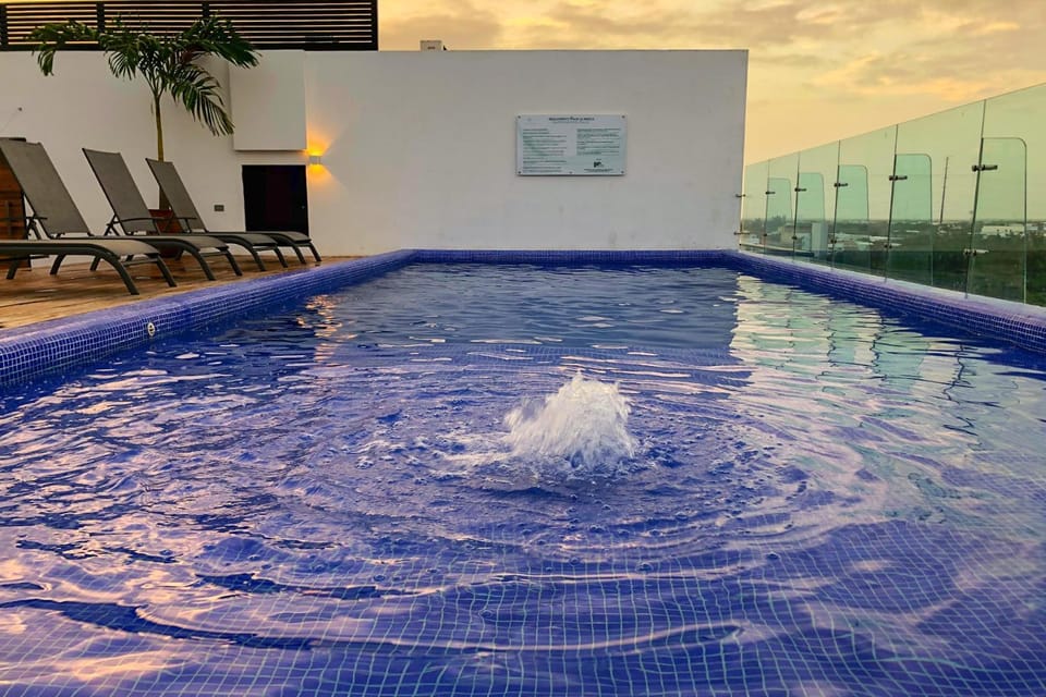 Swimming pool