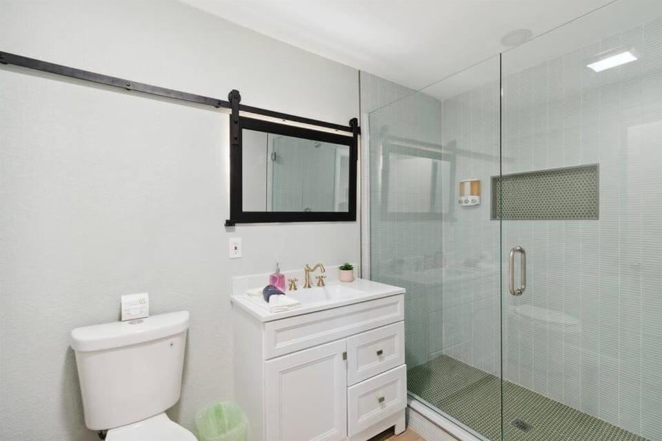 Gorgeous Tempe Studio with a Pool Apartment in Tempe