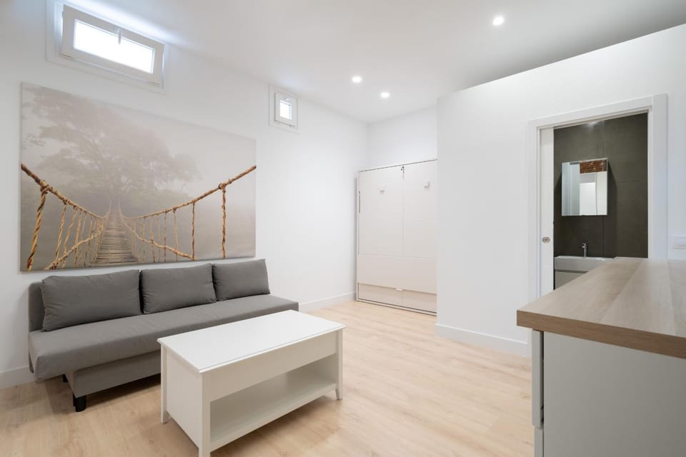 loft para 4 personas en cuatro caminos ALQUILER TEMPORAL Apartment in Madrid