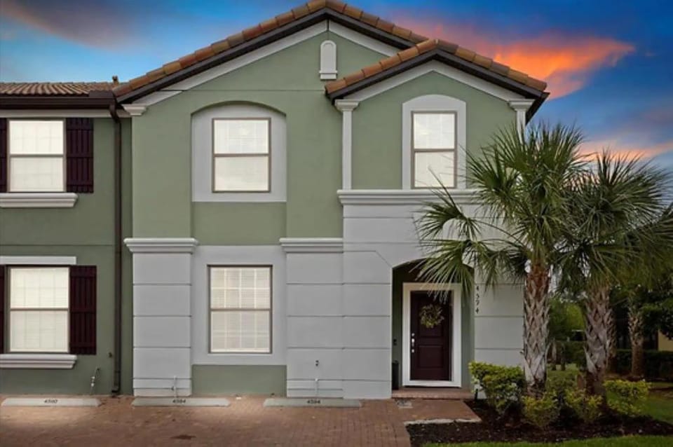 Solterra Magic House in Four Corners