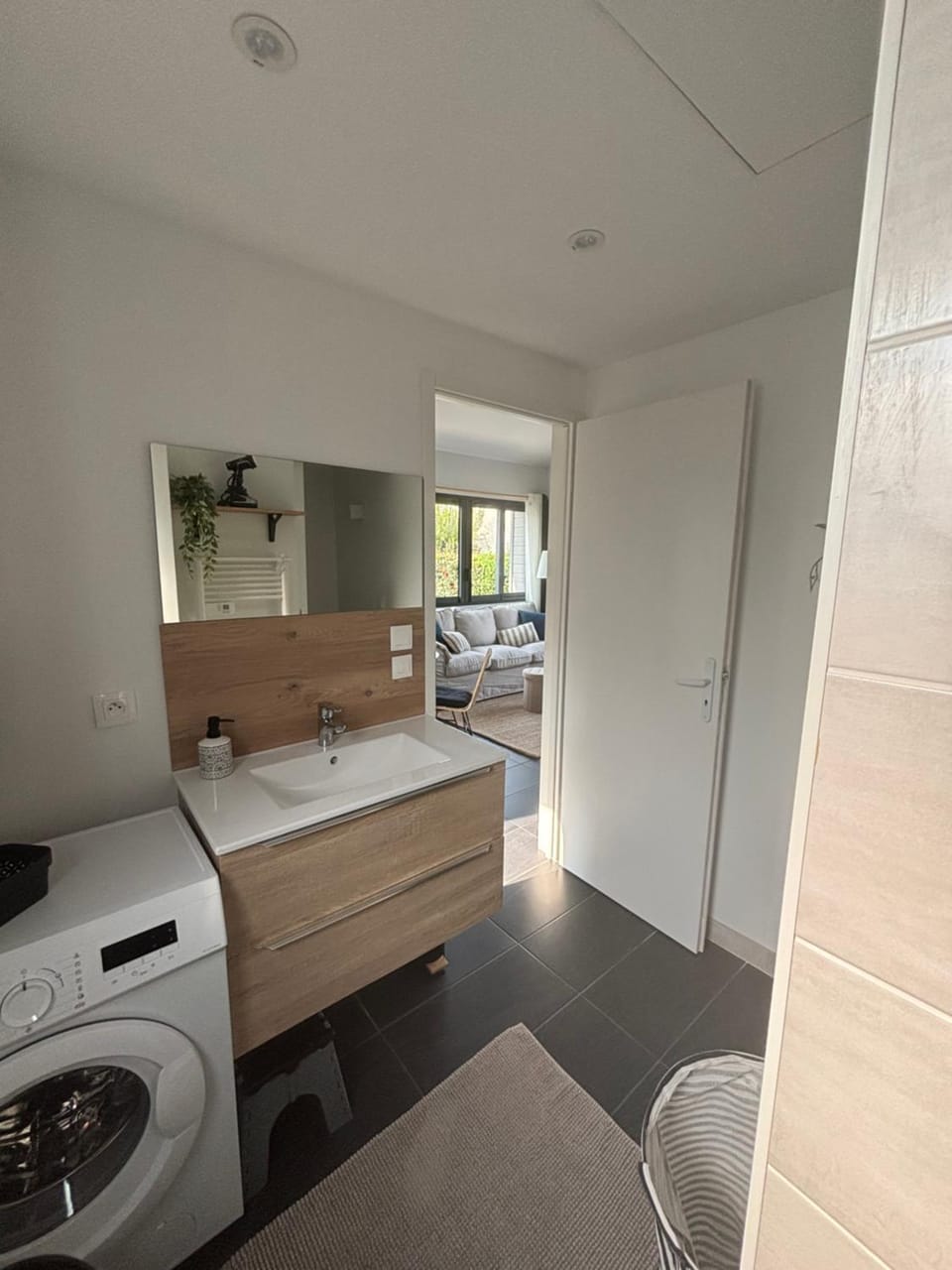 Bathroom, washing machine