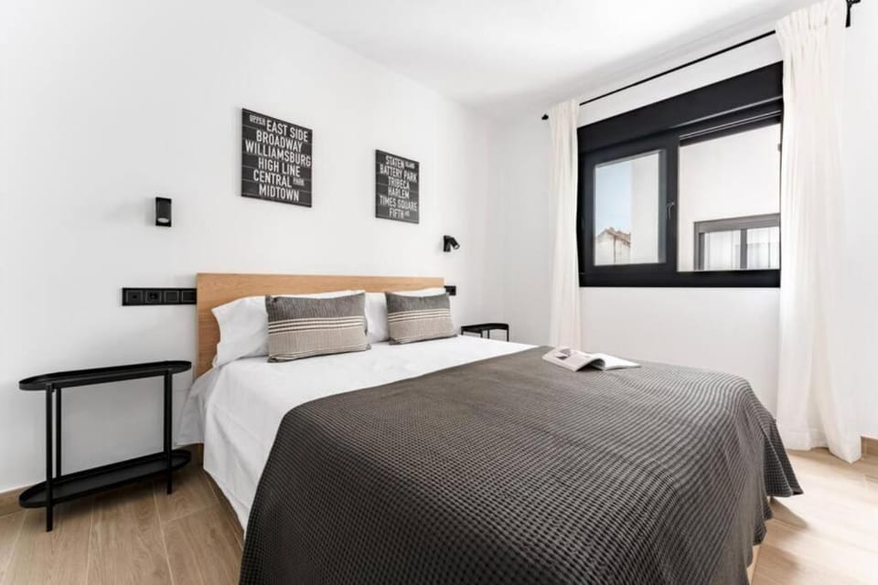 CT 326 - Faro's Fuengirola City Center - Close to Beach & Amenities Apartment in Fuengirola