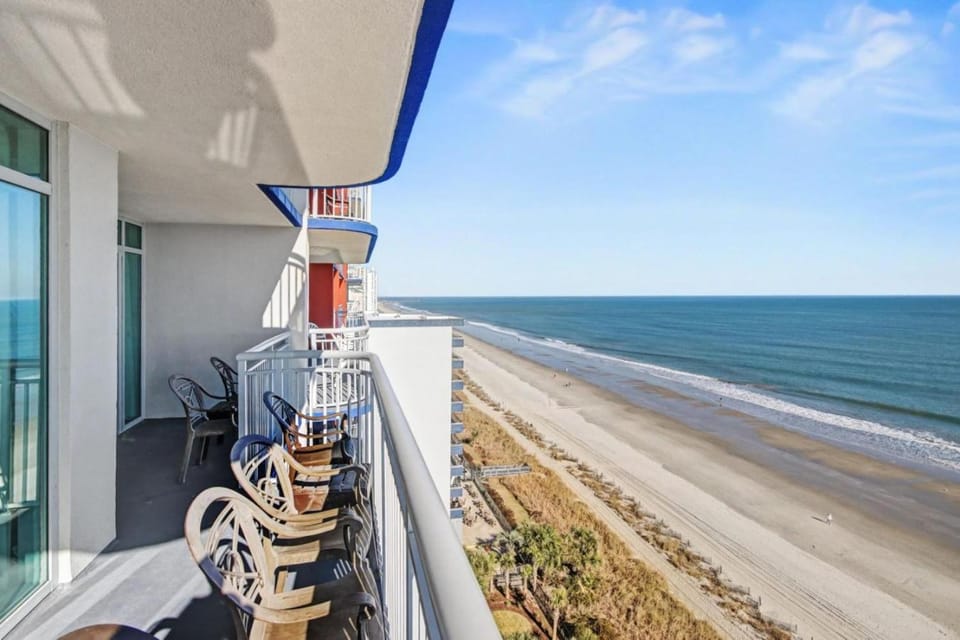 Direct Oceanfront, Unit 1207, 4 Bedroom, 3 Bath, Resort House in Myrtle Beach