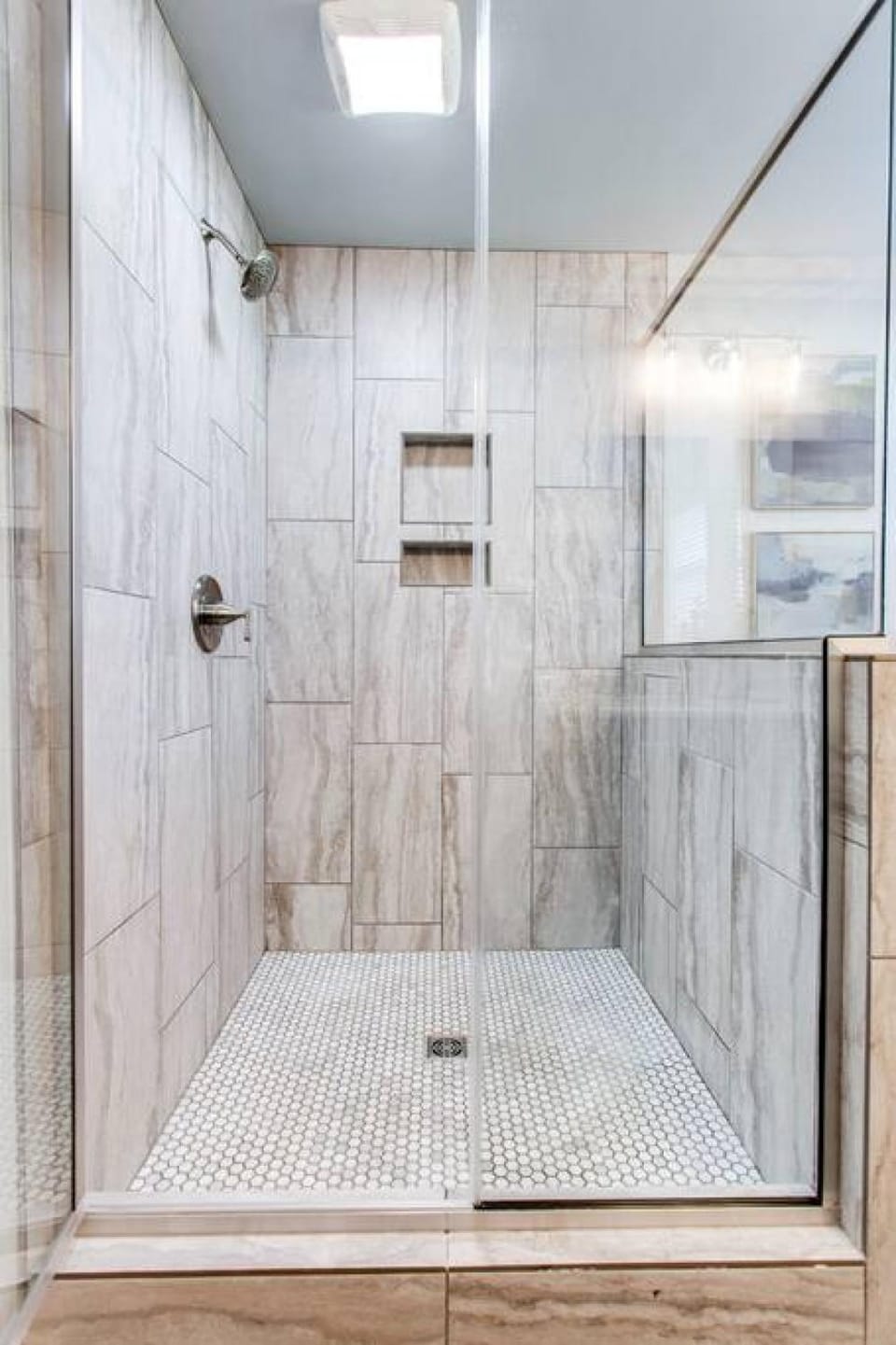 Outdoor Living Hot Tub Minutes to Franklin 3 bed House in Franklin