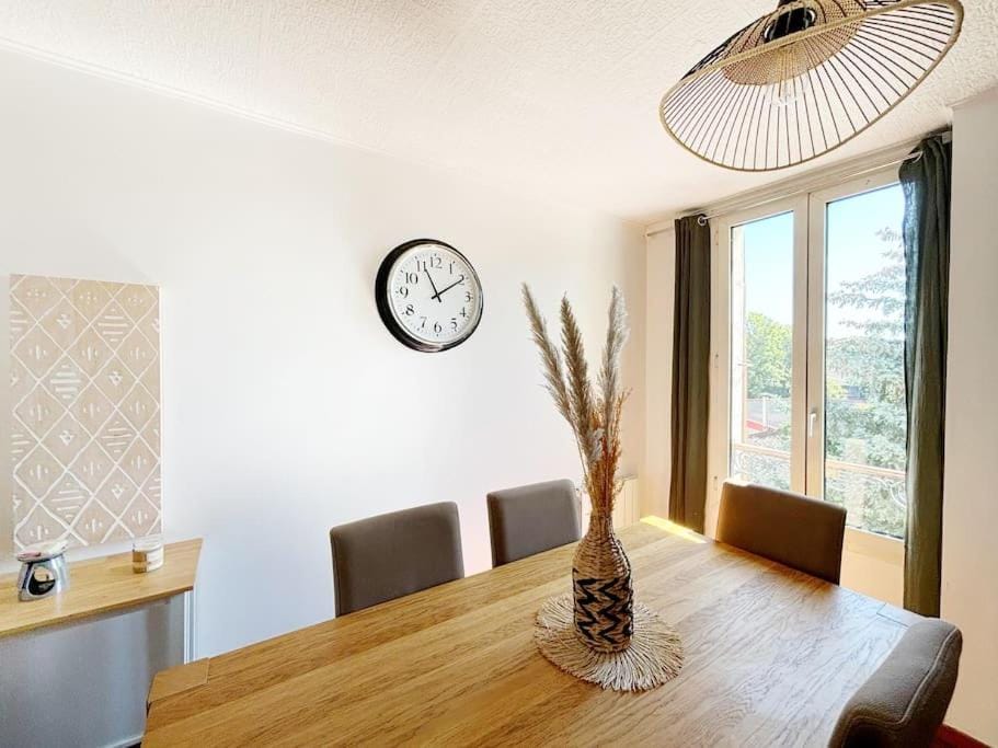 Somptueux appartement duplex proche RER Apartment in Île-de-France