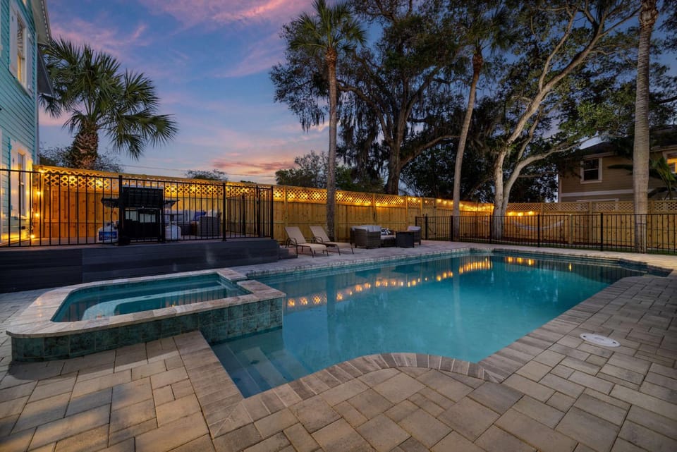 Pool view, Swimming pool, Sunset, sunbed