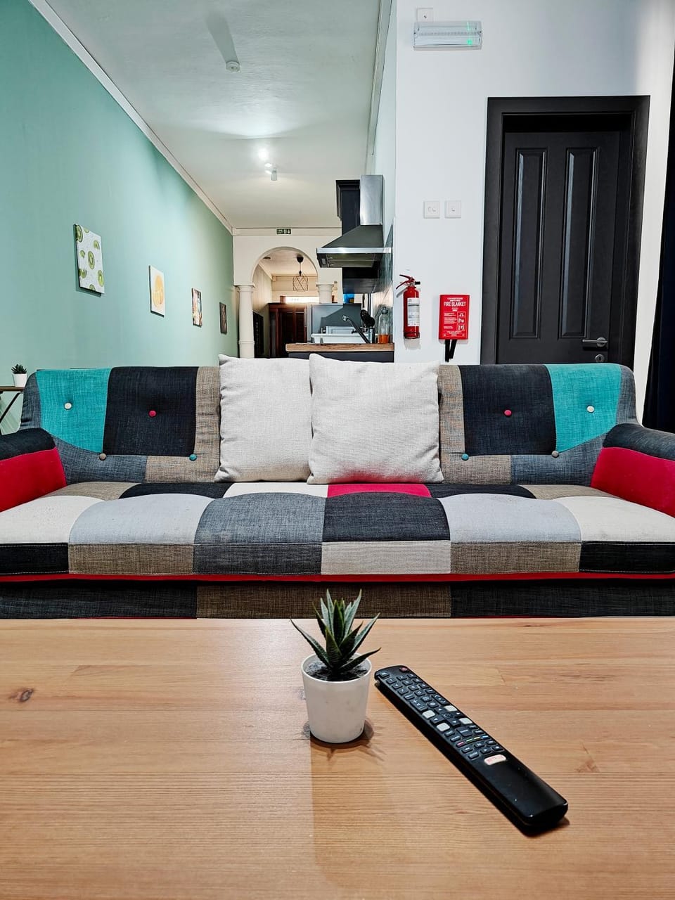 Communal lounge/ TV room, TV and multimedia, Living room, Seating area, Evening entertainment