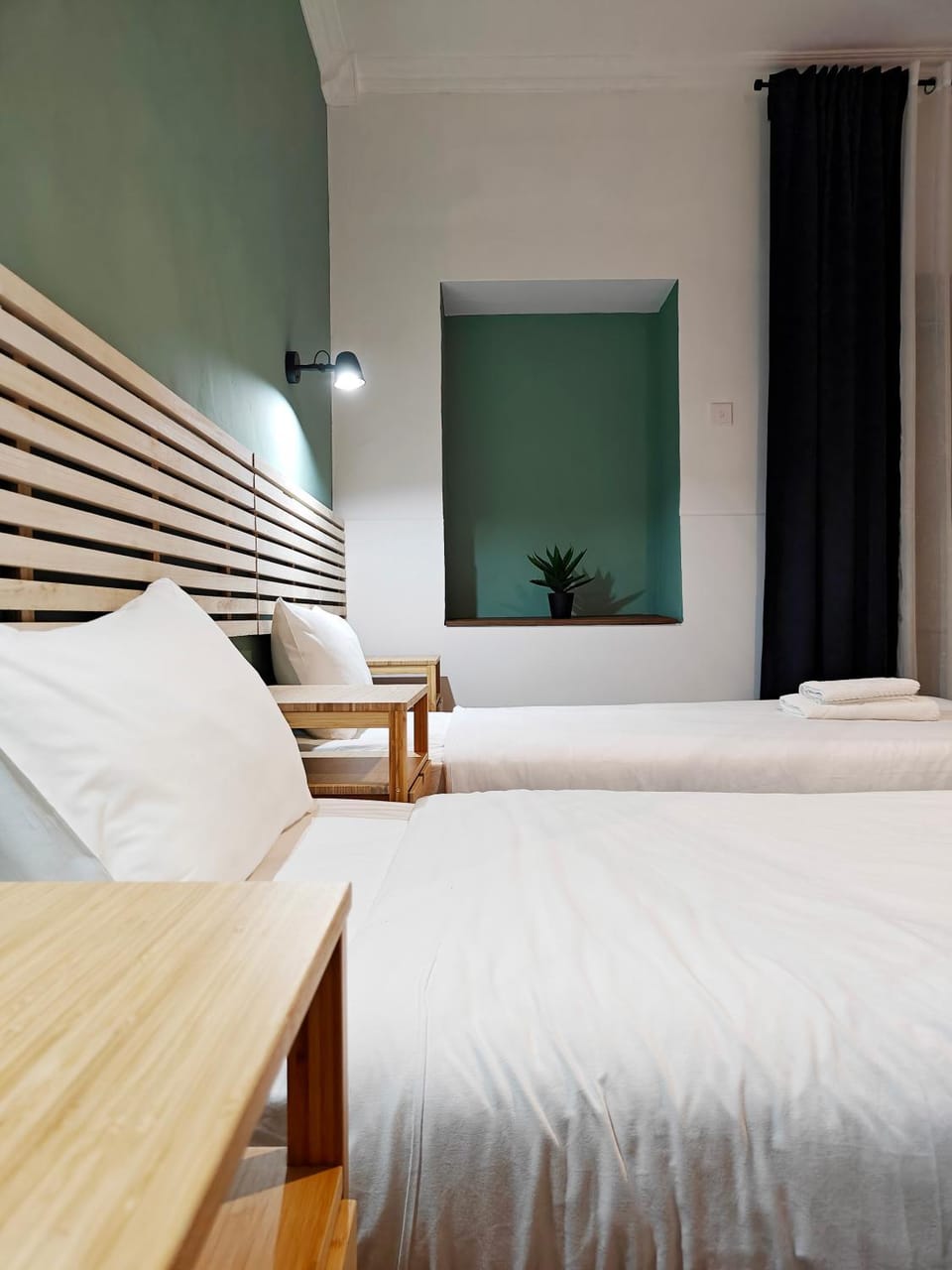 Bed, Seating area, Bedroom