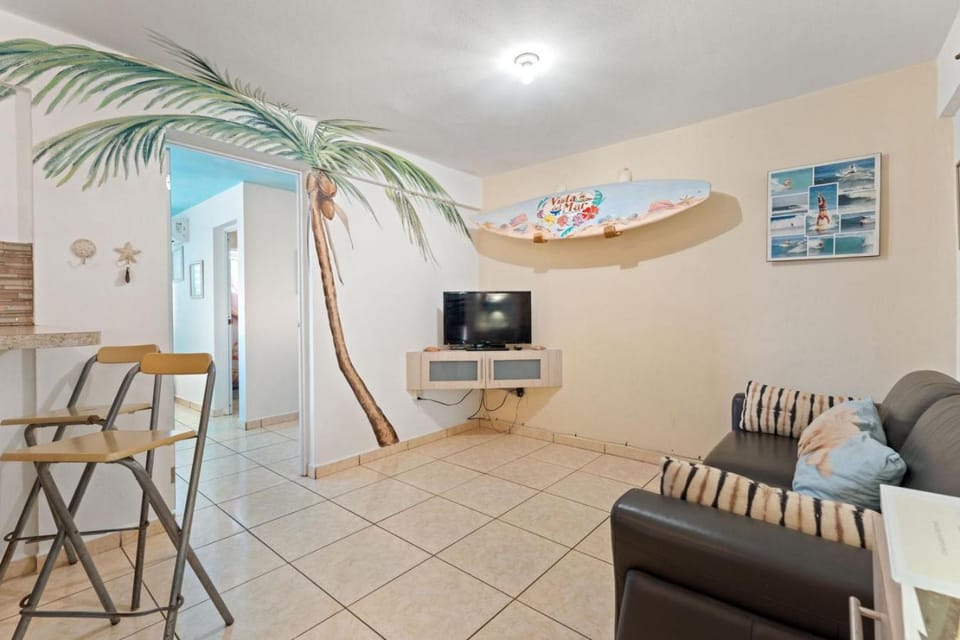 Vista del Mar Apt C- 2 min in car from Sandy Beach Apartment in Rincón
