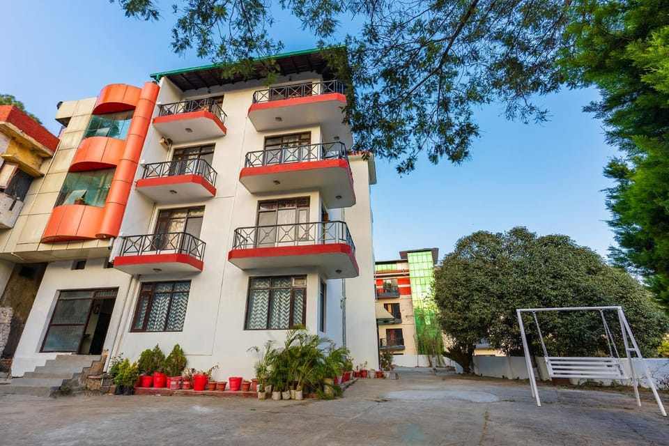 Property building, Day, Street view