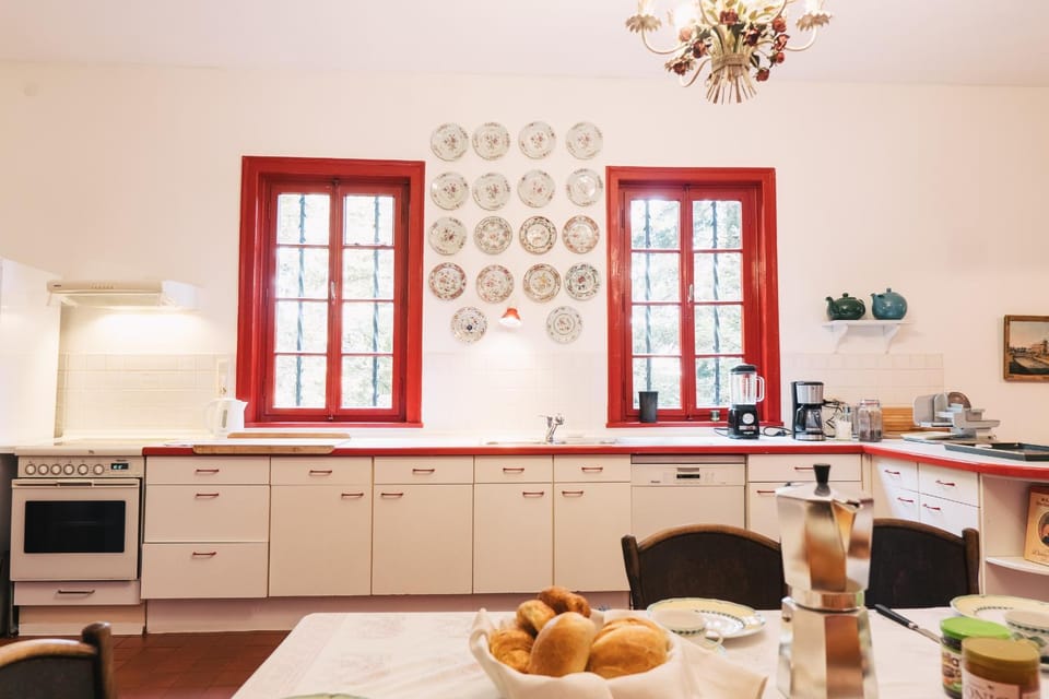 Kitchen or kitchenette, Kitchen or kitchenette
