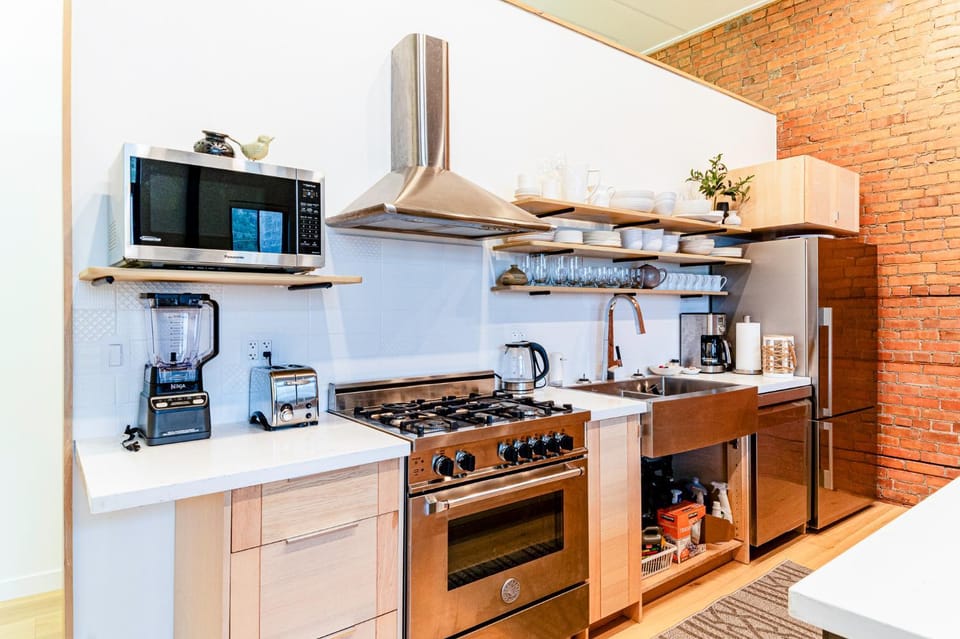 Modern industrial suite in Grand Forks Apartment in Grand Forks