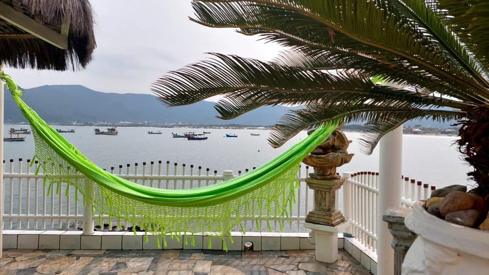 Apartamento no Costão do Pântano do Sul Apartment in Florianopolis