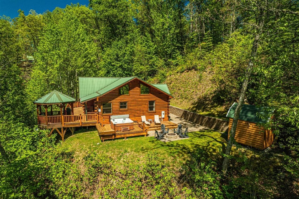 Shooting Star Ridge House in Whittier