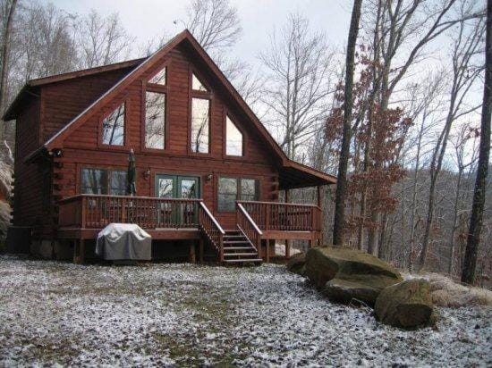 Experience mountain living at The Fiddlers Green House in Swain County