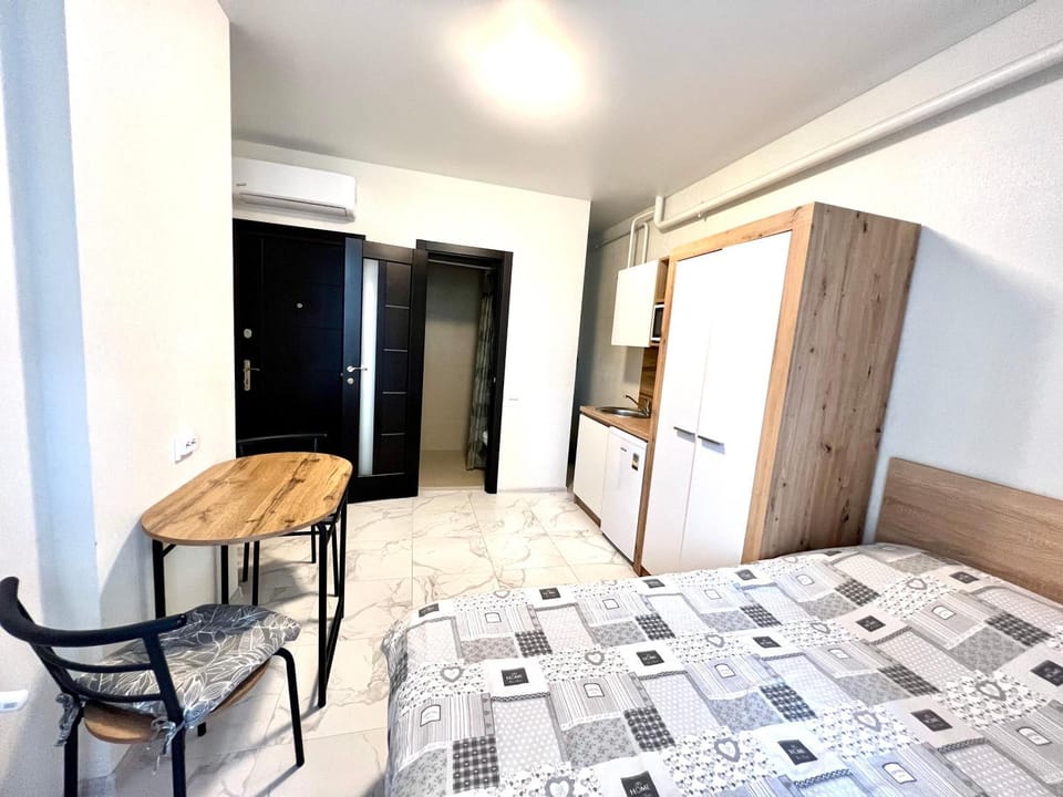 Dining area, wardrobe