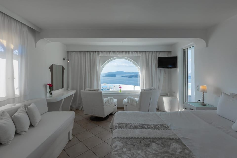 Seating area, Bedroom
