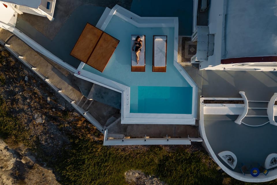 Bird's eye view, Swimming pool
