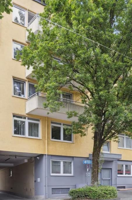 City - Luxus Apartment Lift & Parken -Nähe DUS & Dortmund & Köln & Essen Apartment in Wuppertal