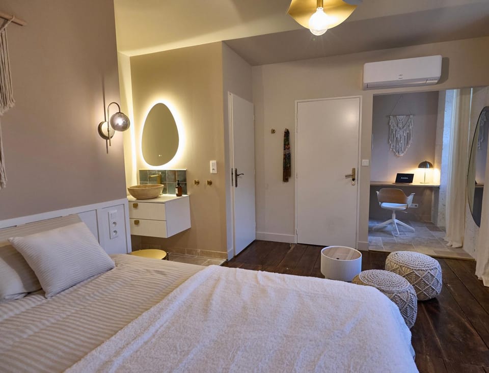 KLOOZIA Suites centre ville haut standing Vacation rental in Angoulême