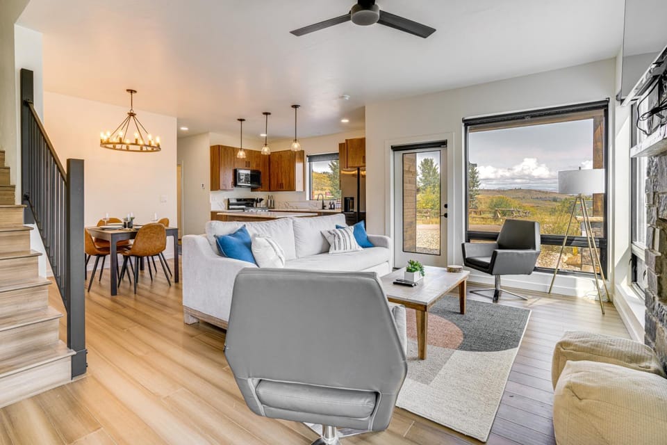 Mtn-View 'Slopeside Chalet' in Granby Ranch! House in Granby