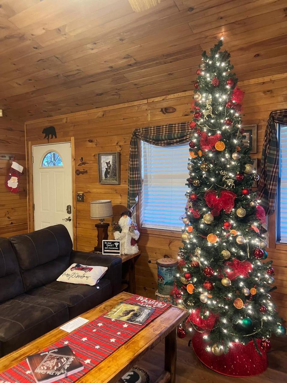 Blue Mist Mountain Retreat House in Swain County