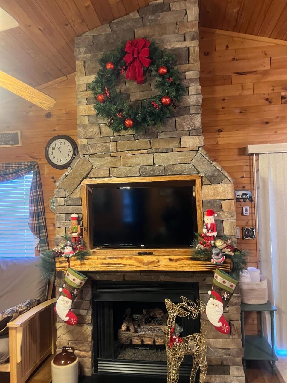 Blue Mist Mountain Retreat House in Swain County