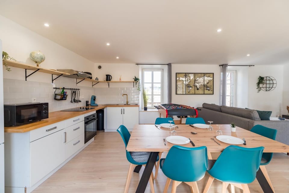 Le Spacieux Baby foot 3 chambres Parking Centre Apartment in Brittany