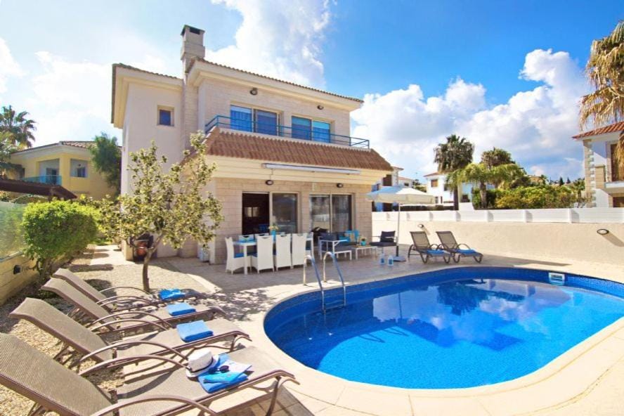 Property building, Pool view, Swimming pool