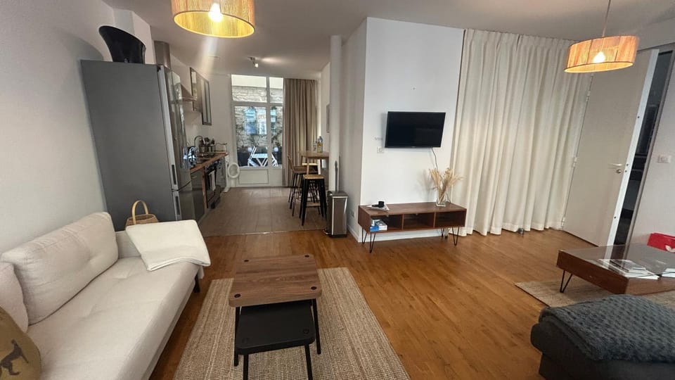 Communal lounge/ TV room, TV and multimedia, Living room