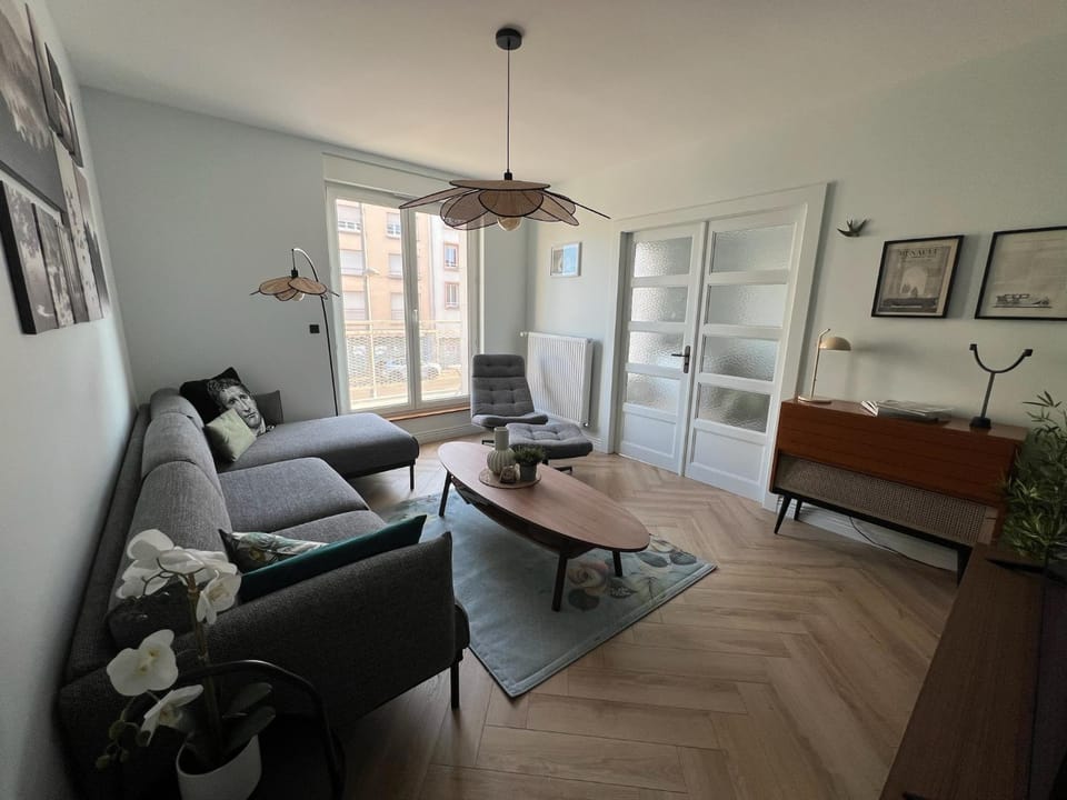 Communal lounge/ TV room, Living room