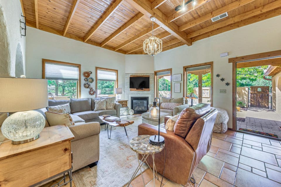 Ruidoso Retreat w/ Hot Tub & Patio! House in Ruidoso