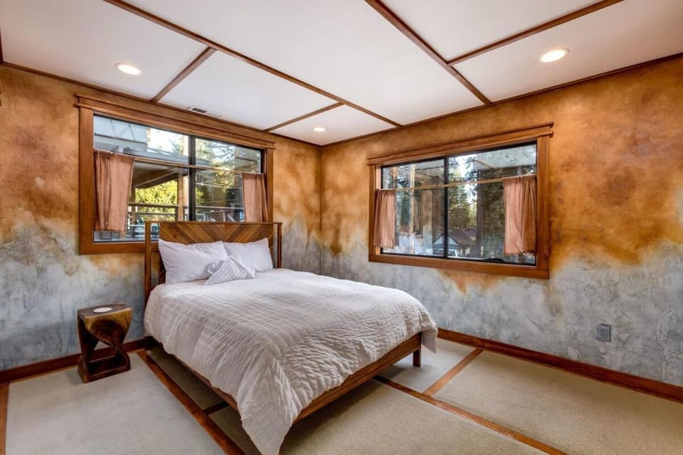 New Cabin in North Lake Tahoe! Cabin in Kings Beach