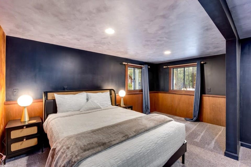 New Cabin in North Lake Tahoe! Cabin in Kings Beach
