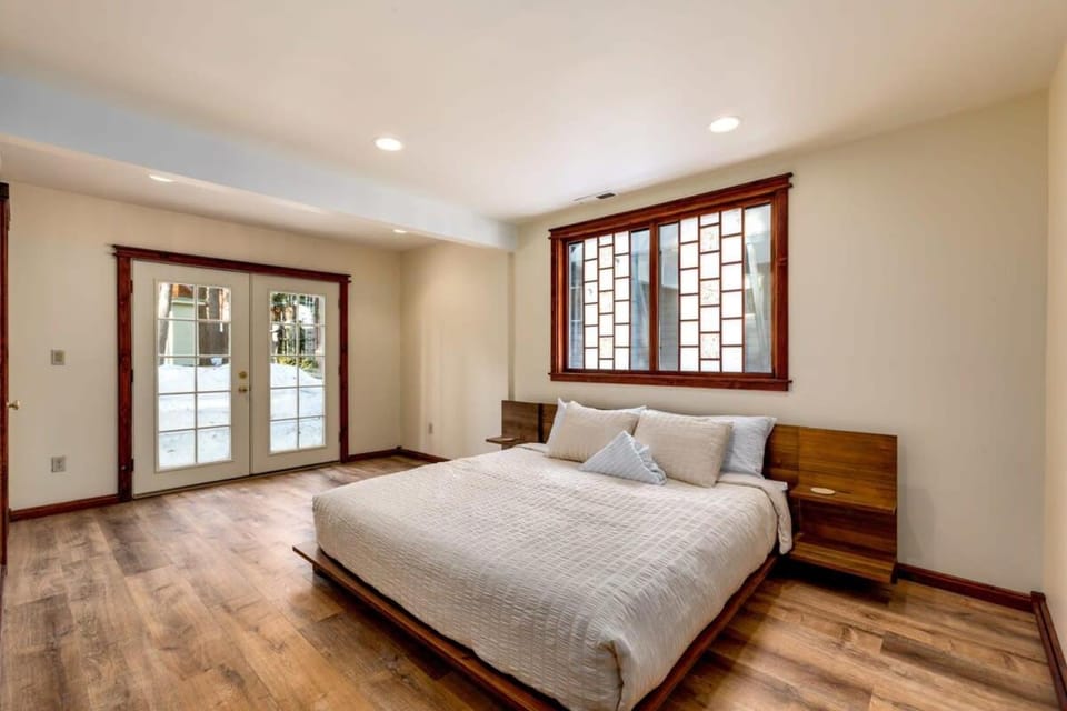 New Cabin in North Lake Tahoe! Cabin in Kings Beach