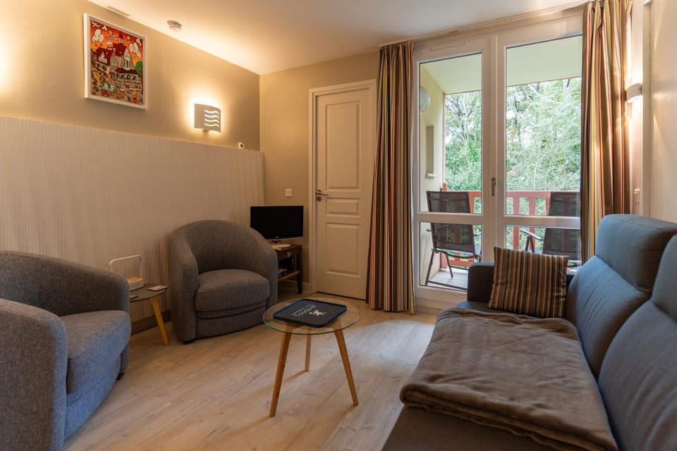Appt 2 pièces cabine 6 pers avec piscine tennis parking gratuit 217 Cabin in Hauts-de-France