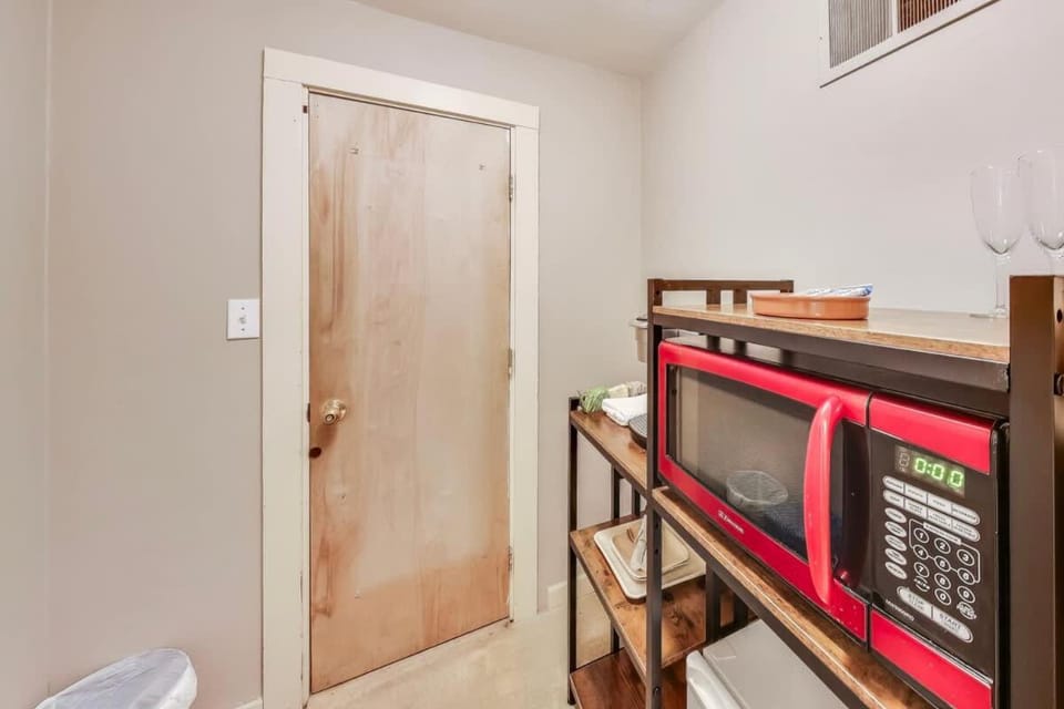 Quiet Studio near Glen Park House in San Francisco