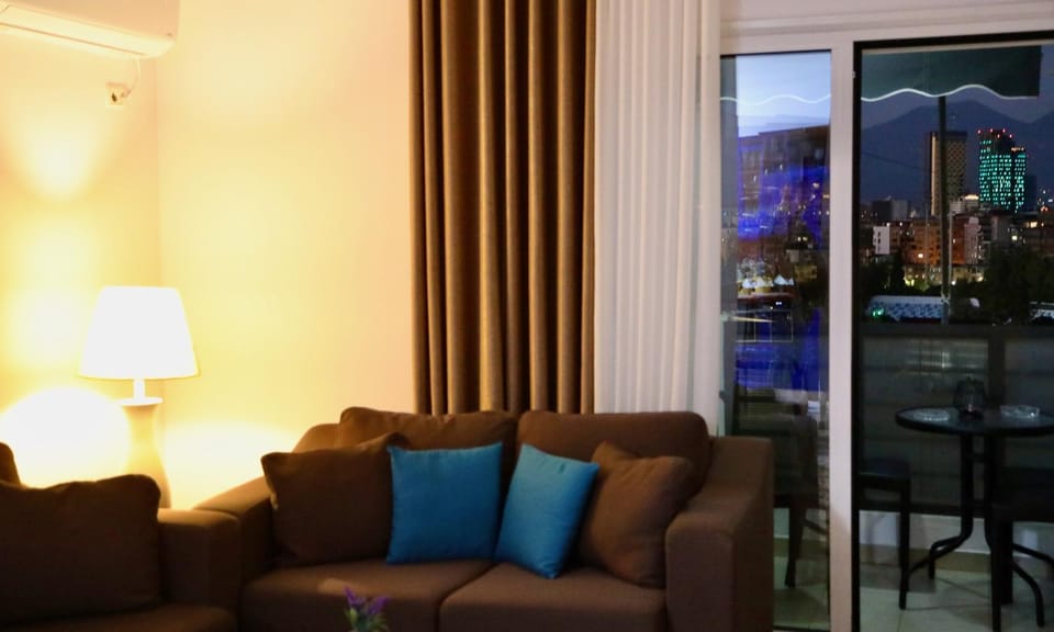Night, Living room, Seating area, City view