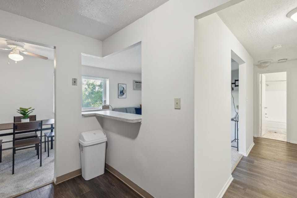 Scenic towers 3012 I Cozy & Comfy I Free Parking Apartment in Parma