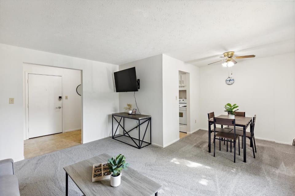 Midtown 3229I Cozy & Comfy I Free Parking Apartment in Parma